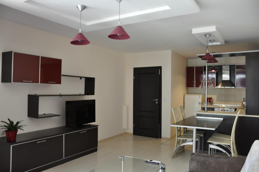 Black Sea Brееze Apartment Varna Phòng bức ảnh