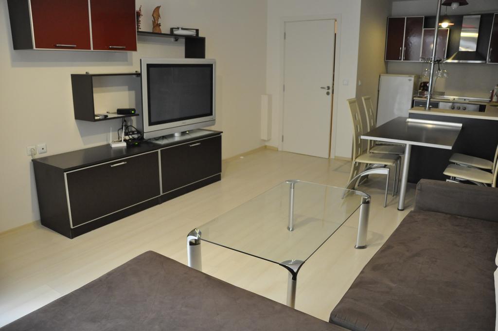 Black Sea Brееze Apartment Varna Ngoại thất bức ảnh