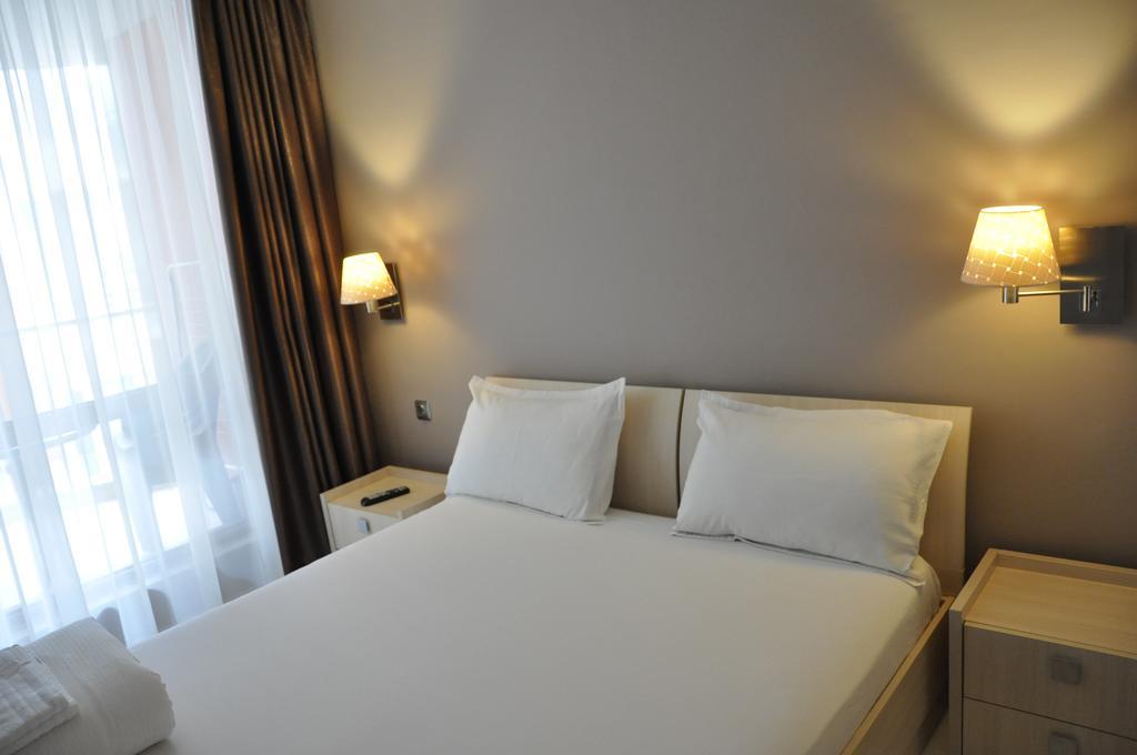 Black Sea Brееze Apartment Varna Ngoại thất bức ảnh